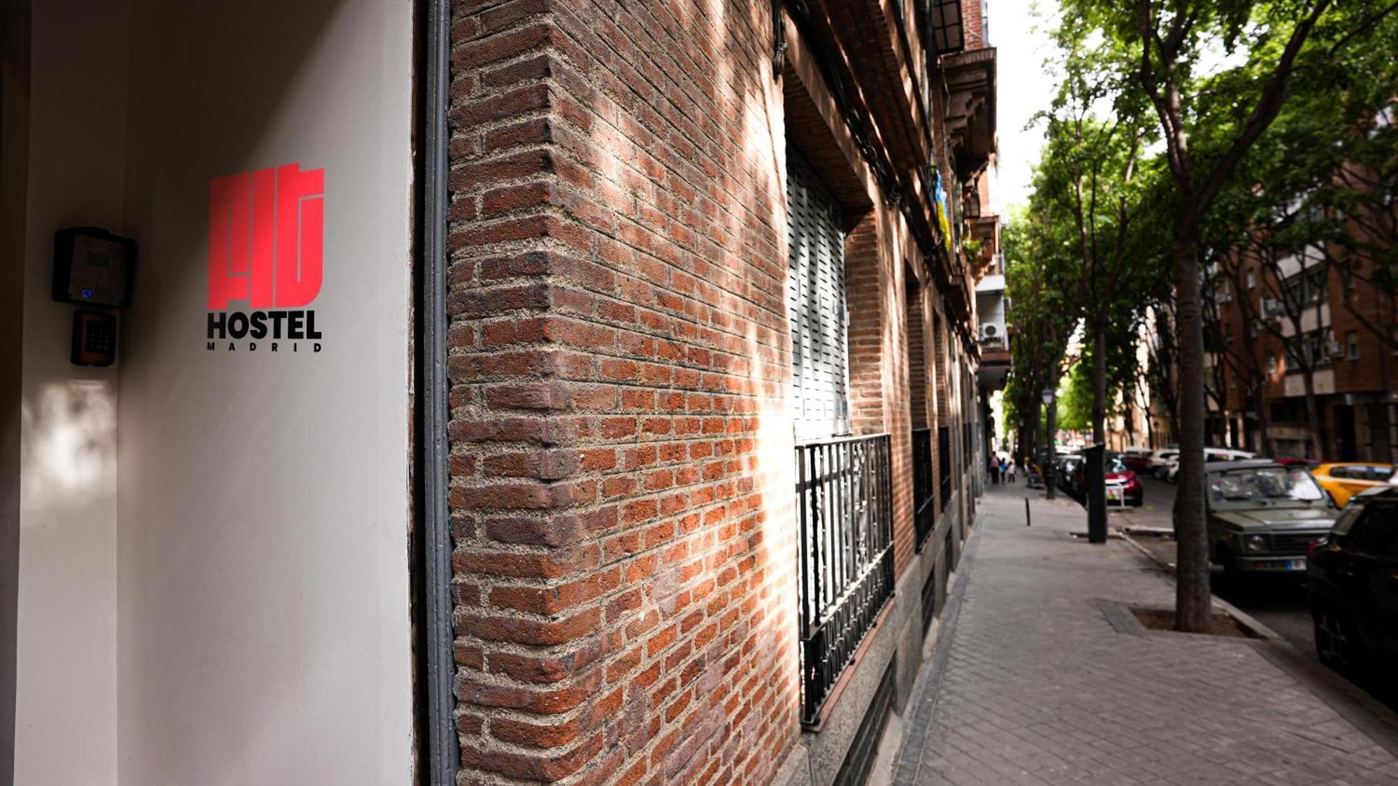 Fit Hostel Madrid Exterior photo